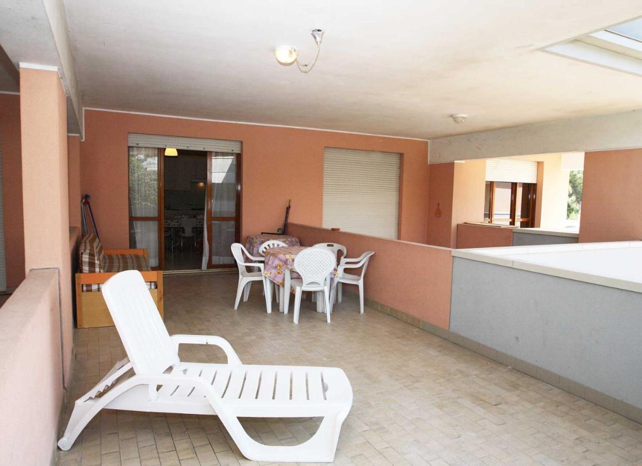Solarium/Piscina Bibione Exterior foto